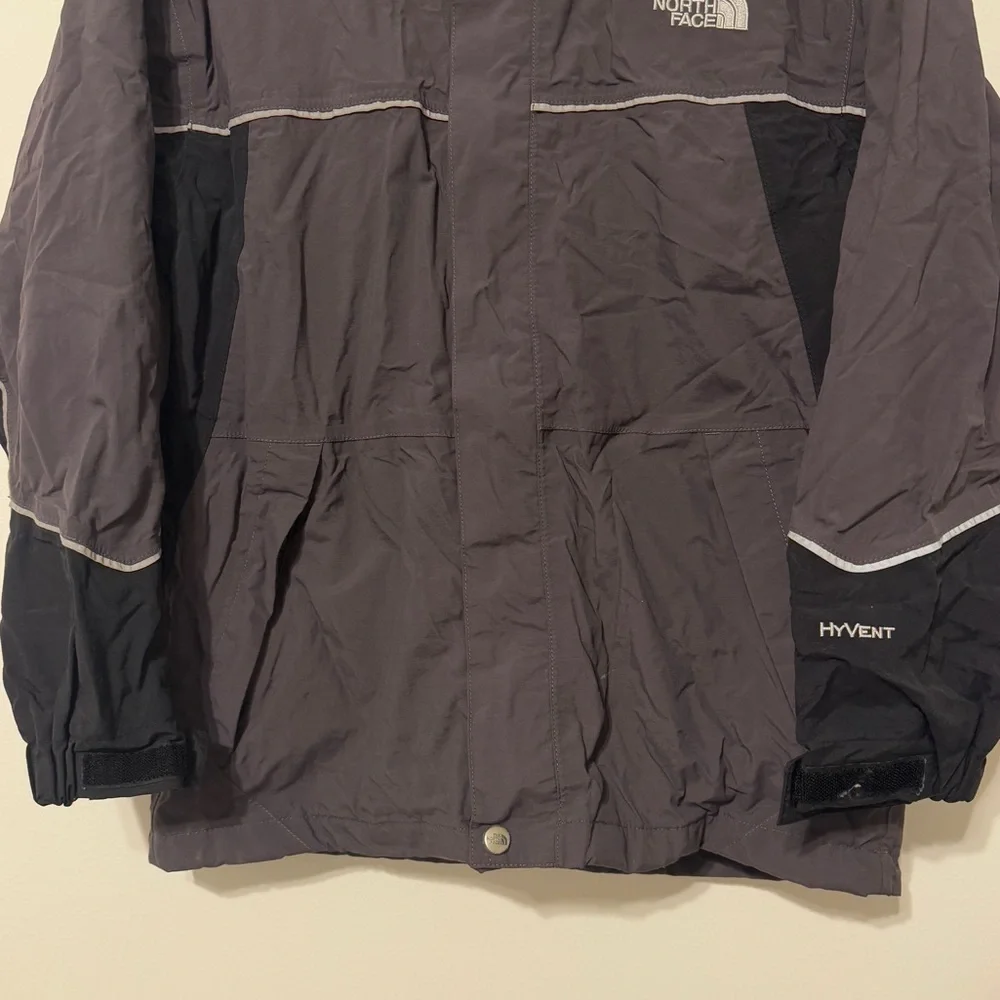 The North Face Boy’s Hyvent Jacket Size Large Gray